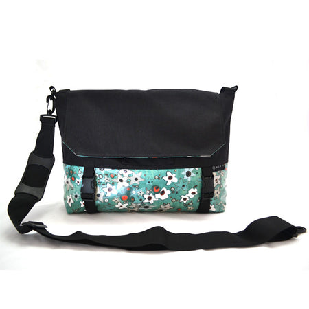 Go Anywhere Bag, Turquoise Flower